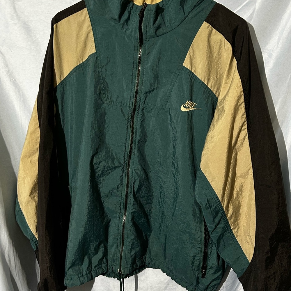 Nike Forest Green and Beige Windbreaker